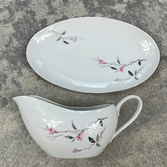 Cherry Blossom Fine China Japan 1067 Gravy Boat and Under Plate Floral White - Picture 5 of 14